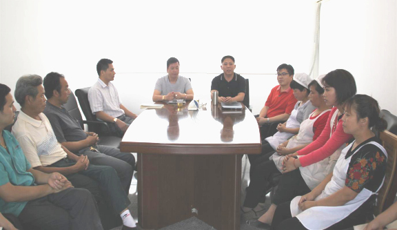 正睿老師、維杰管理干部召開(kāi)調(diào)研座談會(huì)