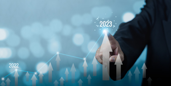 企業(yè)應(yīng)該如何調(diào)整和優(yōu)化年度經(jīng)營計(jì)劃？