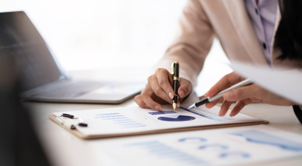 如何通過市場調(diào)研和預(yù)測制定科學(xué)的年度經(jīng)營計(jì)劃？