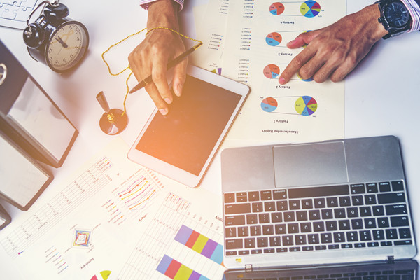 績(jī)效目標(biāo)設(shè)定：明確目標(biāo)，為員工指明方向