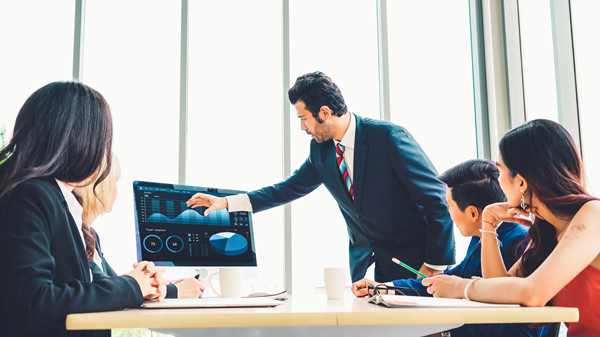 績效激勵(lì)：激發(fā)員工潛力，提升整體績效水平