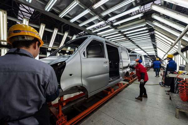 生產(chǎn)布局優(yōu)化：提高生產(chǎn)線平衡，降低生產(chǎn)周期