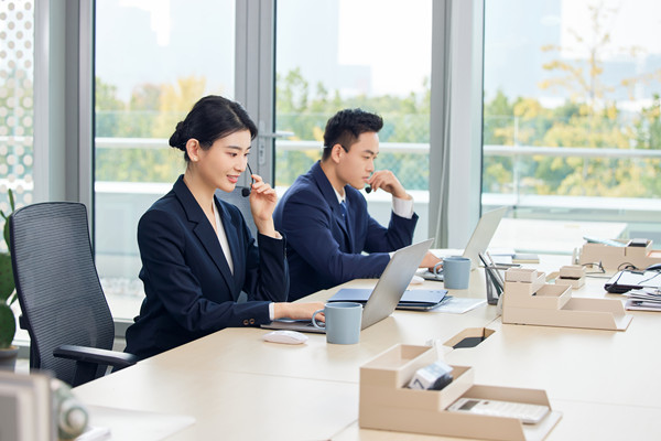 客戶關(guān)系管理：建立長(zhǎng)期、穩(wěn)定的客戶關(guān)系