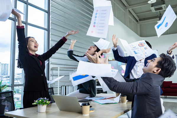 集團(tuán)管控中的組織結(jié)構(gòu)優(yōu)化：原則、方法與實踐