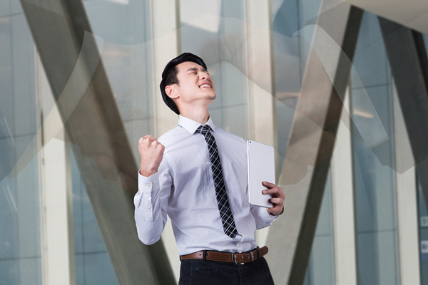 績效管理：應(yīng)對變革挑戰(zhàn)，推動組織變革成功