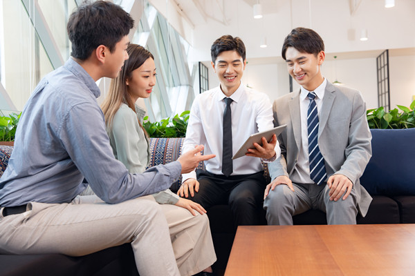 年度經(jīng)營(yíng)計(jì)劃：聚焦核心業(yè)務(wù)，提升核心競(jìng)爭(zhēng)力