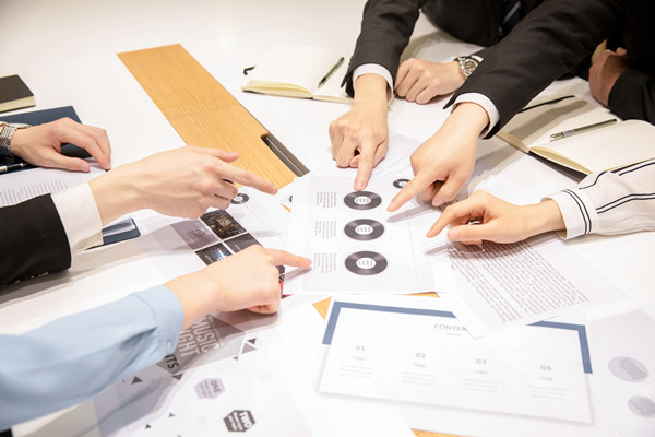 組織規(guī)劃的藝術(shù)與實(shí)踐：戰(zhàn)略、組織與人的協(xié)同