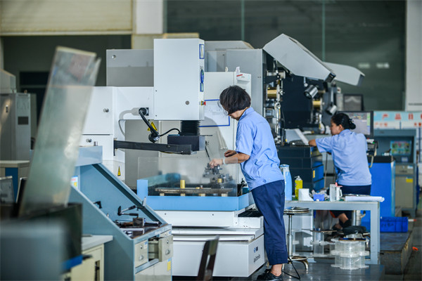 制造業(yè)管理新策略，引領(lǐng)企業(yè)高效運營，提升競爭力