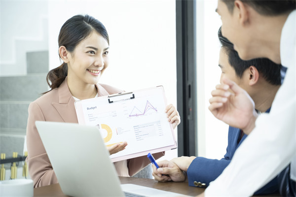 績(jī)效評(píng)估與反饋：客觀評(píng)估，持續(xù)改進(jìn)