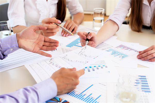 營銷效果評(píng)估：實(shí)時(shí)監(jiān)測、評(píng)估營銷活動(dòng)的效果