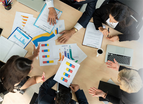 集團管控的創(chuàng)新之路：打破傳統(tǒng)，引領(lǐng)企業(yè)變革