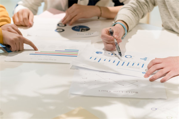 錨定目標(biāo)，穩(wěn)扎穩(wěn)打：年度經(jīng)營計劃精準(zhǔn)落地