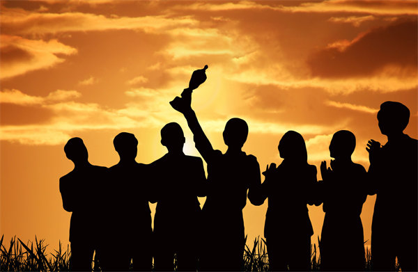 深化創(chuàng)新驅(qū)動，落實年度經(jīng)營計劃，推動企業(yè)跨越發(fā)展