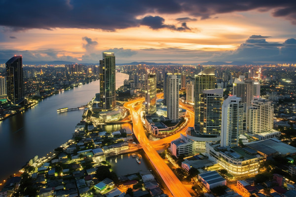 集團(tuán)管控創(chuàng)新實(shí)踐，引領(lǐng)行業(yè)發(fā)展趨勢(shì)與變革