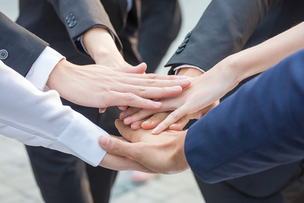 績(jī)效考核結(jié)果與薪酬強(qiáng)掛鉤，激發(fā)員工的潛力！