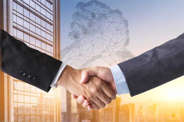 如何根據(jù)企業(yè)戰(zhàn)略調(diào)整組織架構(gòu)以支持未來發(fā)展？