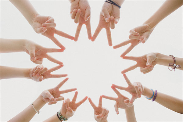 集團(tuán)管控與文化融合：構(gòu)建和諧共生的企業(yè)生態(tài)