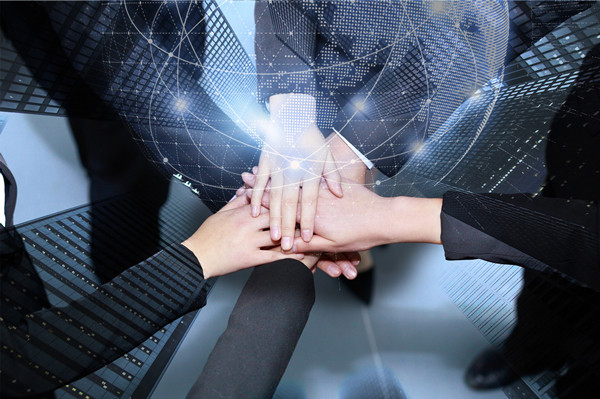 如何構(gòu)建有效的集團(tuán)風(fēng)險(xiǎn)管理框架，應(yīng)對(duì)不確定性？