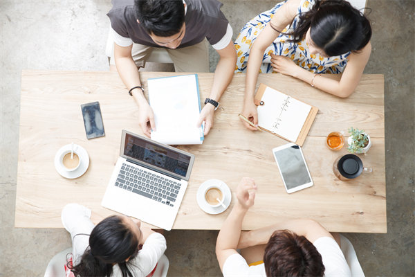 企業(yè)文化如何深度融合HR管理，增強(qiáng)團(tuán)隊(duì)凝聚力？