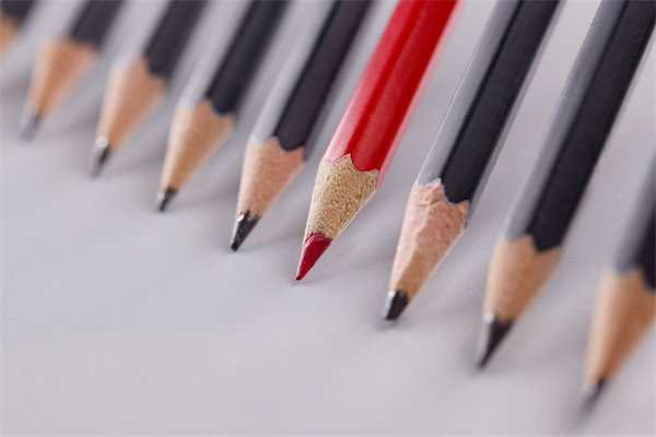 如何精準(zhǔn)定位市場，提升品牌差異化競爭力？