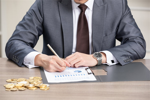 集團(tuán)財(cái)務(wù)集中管理，如何確保資金高效運(yùn)作？