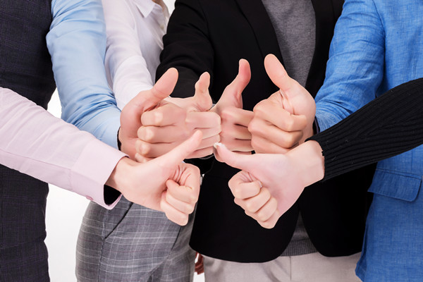 如何設(shè)計(jì)高效的組織溝通機(jī)制，確保信息暢通無阻？