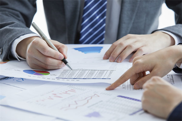 高管薪酬激勵(lì)方案：長(zhǎng)期與短期激勵(lì)如何平衡？