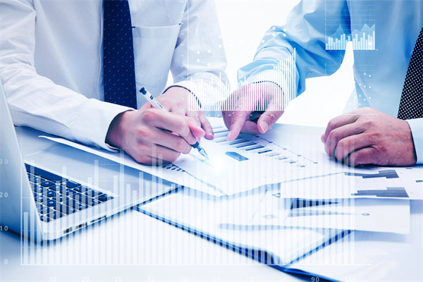 大數(shù)據(jù)驅(qū)動(dòng)，集團(tuán)如何優(yōu)化資源配置與決策？