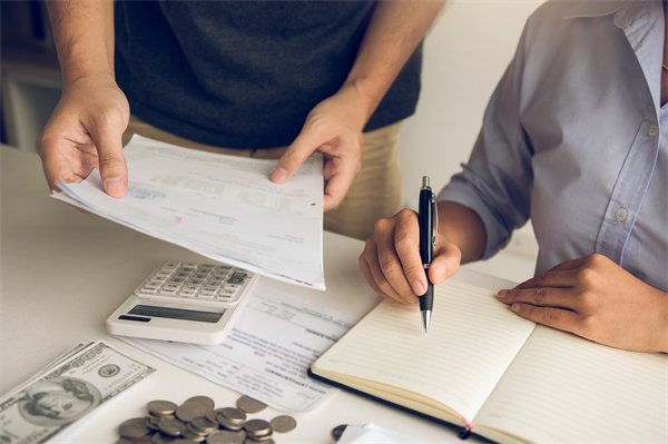 績(jī)效不佳員工的薪酬調(diào)整策略：如何既公平又有效？