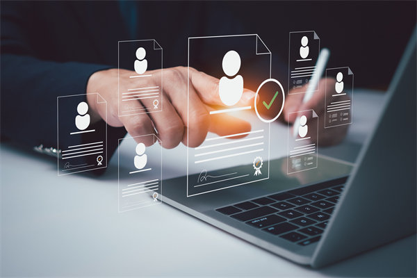 人力資源管理數(shù)字化轉(zhuǎn)型的關(guān)鍵步驟與挑戰(zhàn)？