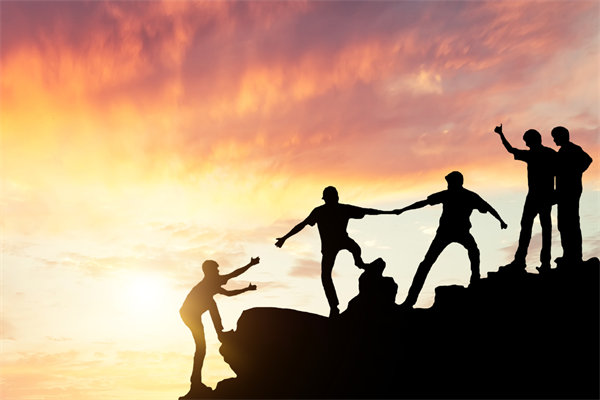 薪酬結構如何平衡固定與浮動部分，激勵員工績效？