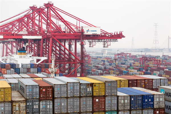 面對(duì)市場(chǎng)波動(dòng)，精益生產(chǎn)如何靈活調(diào)整生產(chǎn)計(jì)劃？