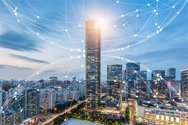 在全球化競爭中，企業(yè)如何制定有效的戰(zhàn)略管理策略？