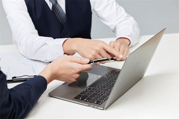 如何通過績(jī)效咨詢提升企業(yè)的整體運(yùn)營(yíng)效率？