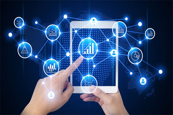 預算編制過程中，如何平衡長期規(guī)劃與短期需求？