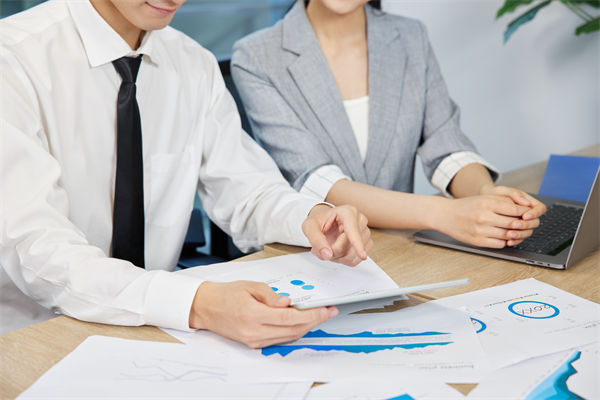 如何利用薪酬績(jī)效激勵(lì)，促進(jìn)跨部門(mén)合作與協(xié)調(diào)？