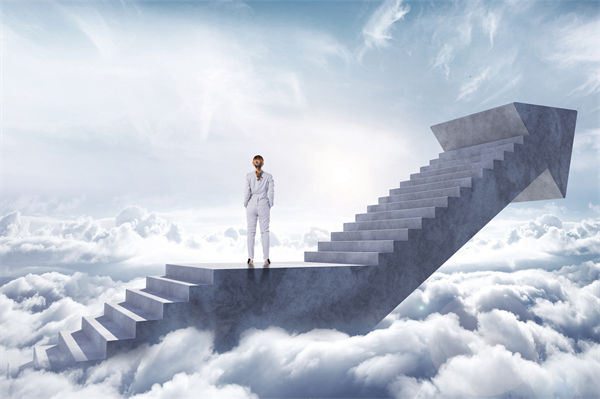 在年度經(jīng)營計(jì)劃中，如何設(shè)定既實(shí)際又挑戰(zhàn)性的目標(biāo)？