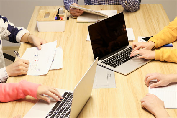 如何制定符合企業(yè)長期戰(zhàn)略目標的組織規(guī)劃方案？