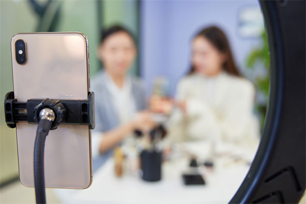 超200名國(guó)家一級(jí)演員開(kāi)始做直播，精益生產(chǎn)怎么看？