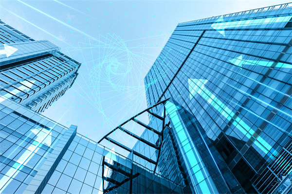 預(yù)算編制過程中，如何平衡資源需求與財務(wù)約束？