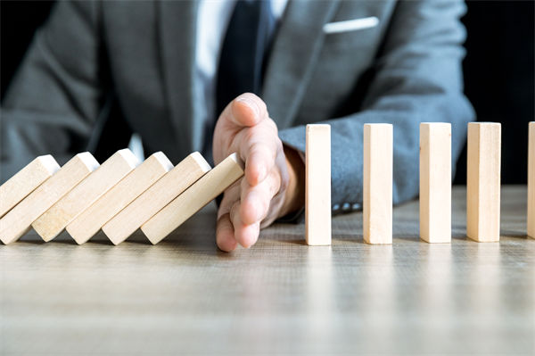 怎樣評(píng)估，年度經(jīng)營(yíng)計(jì)劃的實(shí)施效果與預(yù)期是否一致？