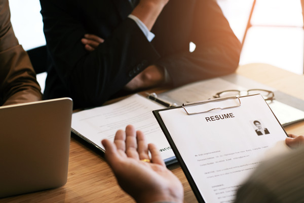 人才流失嚴(yán)重，人力資源管理如何構(gòu)建穩(wěn)固人才防線？