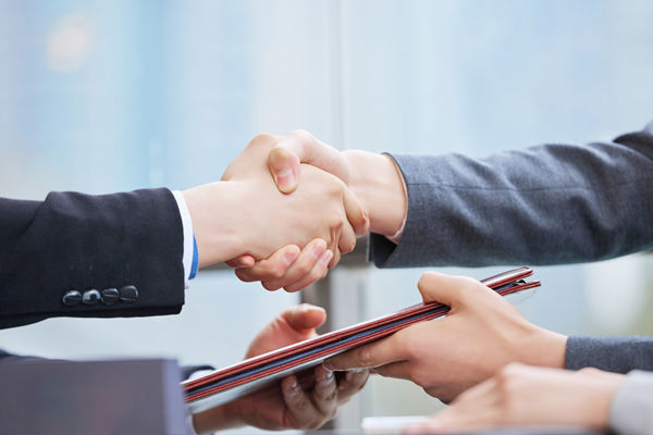 市場(chǎng)風(fēng)向突變，企業(yè)既定戰(zhàn)略陷入僵局，如何調(diào)整實(shí)現(xiàn)突圍？