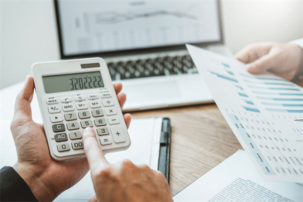 預(yù)算管理不善，會給企業(yè)帶來哪些潛在的財務(wù)風險？