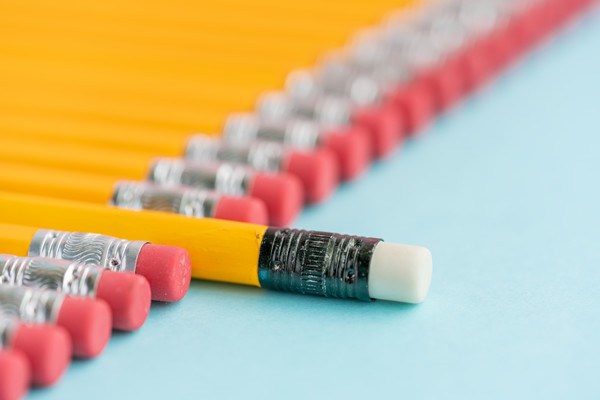 如何通過創(chuàng)新策略提升品牌影響力和市場占有率？