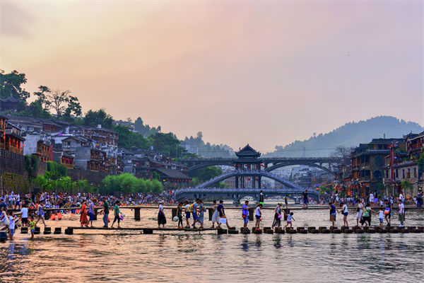 出行熱、消費(fèi)旺、體驗(yàn)新，品牌營銷如何在假期發(fā)力？