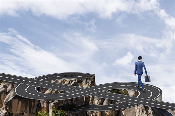 市場(chǎng)突變，現(xiàn)有戰(zhàn)略失效，怎么調(diào)整戰(zhàn)略規(guī)劃才能破局？